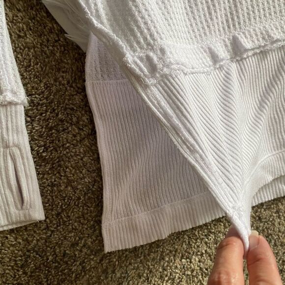 We the Free Top White Raw Hem Waffle Knit Womens Size Large - Picture 4 of 9